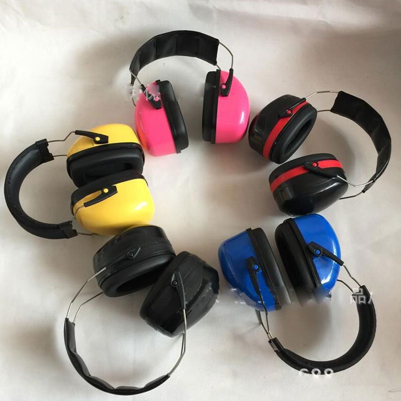 Comfortable Head-Mounted Earmuffs Noise-Canceling and Sound-Isolating for Hearing Protection