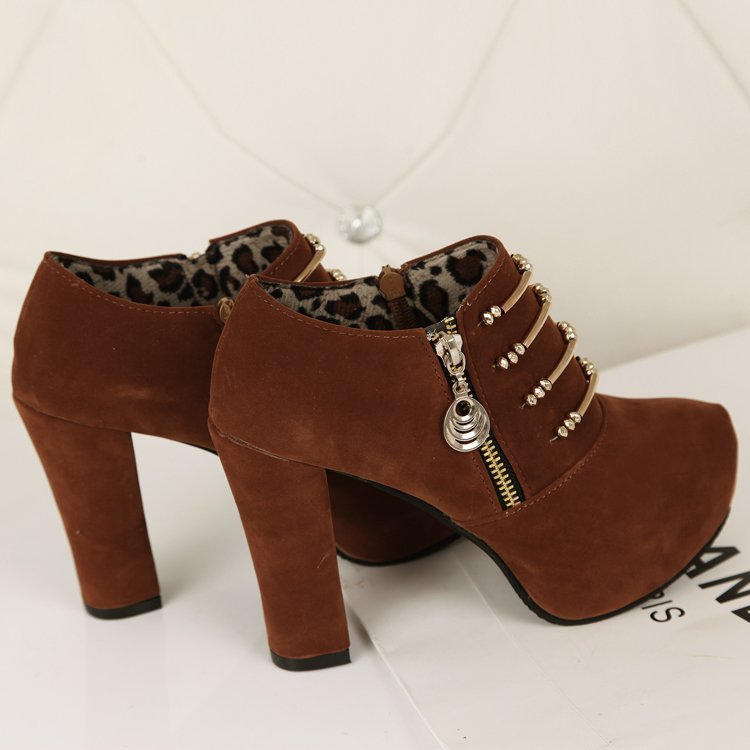 Xuanhui Wholesale winter new round toe chunky high heeled high hill chunky Suede metal zipper ankle boots for women