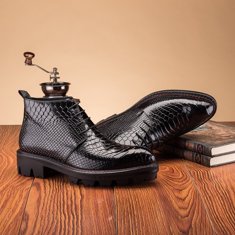 Wholesale crocodile leather shoes men high quality lace up thick bottom boots other trendy men's boots