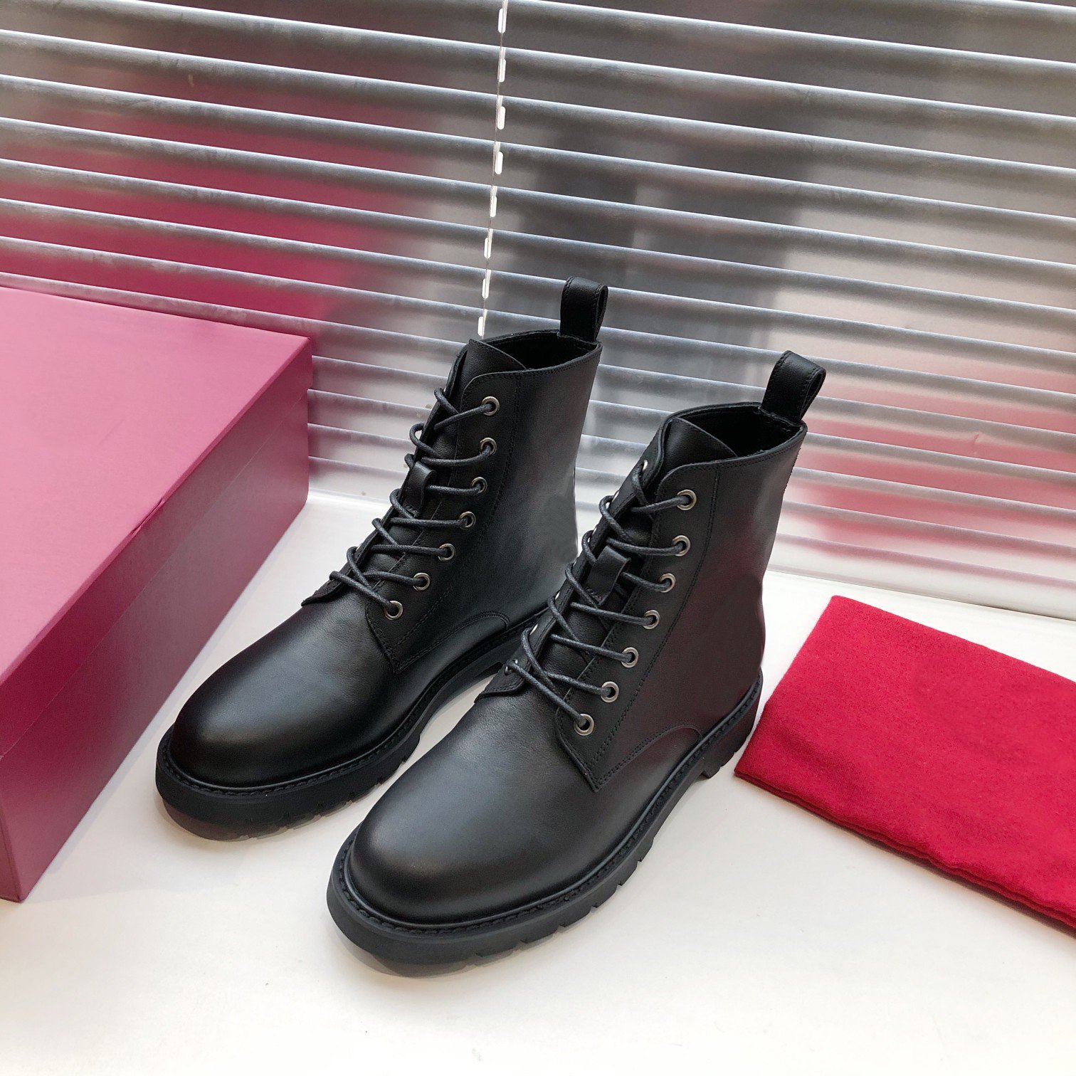 Genuine cowhide surface lambskin lining women ladies luxury designer boots trendy genuine leather ladies fashion martin boots