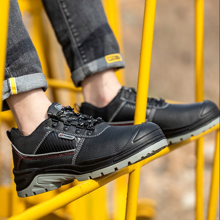 Hot Selling Industrial Protective Breathable Work Boot Casual Trainers Steel Toe Cap Safety Shoes for Men Case Black Auto Mesh