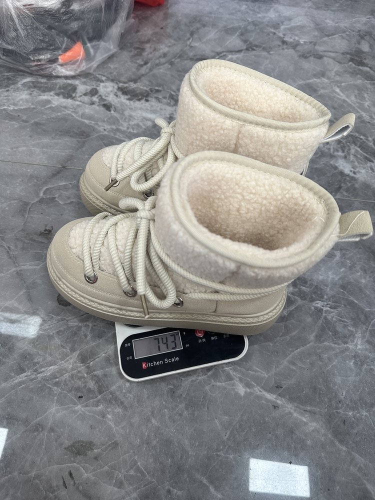 2024 Women's Comfortable Mid-Calf Fluffy Snow Boots Thick Suede Casual Shoes PU Flat Cross-Tied Design Non-Slip Rubber Upper