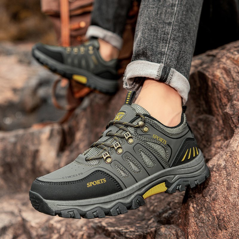 Wholesale breathable men's sneakers non-slip wear-resistant men's hiking shoes outdoor work boots for men