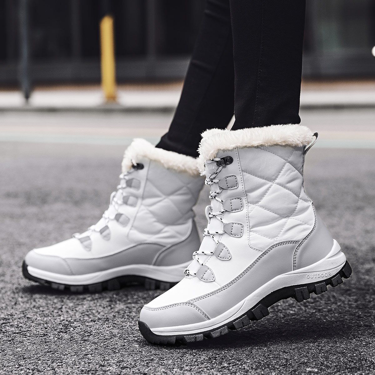 Women's Winter Thermal Cotton Ankle Boots Fluffy Snow Boots with Anti-Slip Fur Lining Height Increasing Design Autumn Outdoors