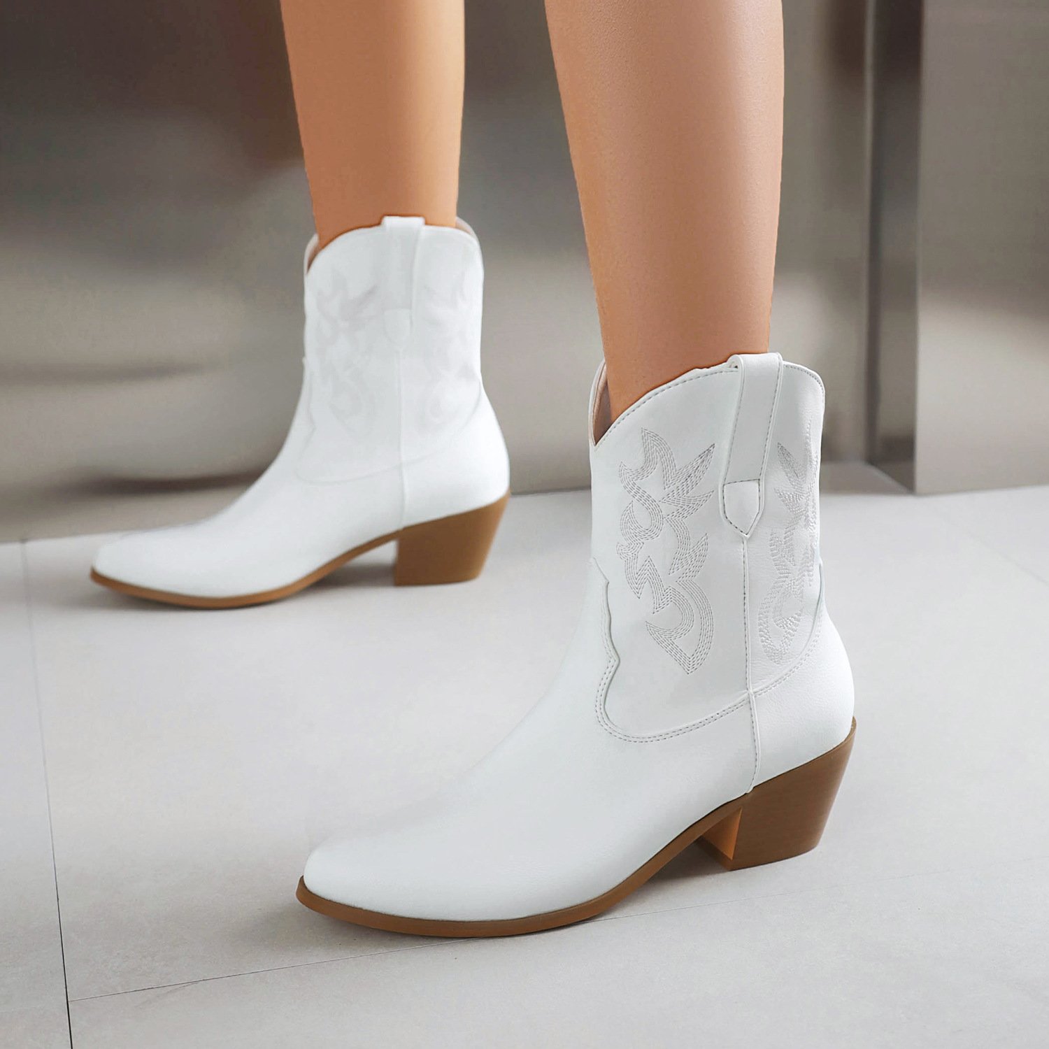 XINZI RAIN wholesales Customization Metallic Gold Leather Mid-calf Embroidery Western Boots For Women Cowgirl Boots With Heel