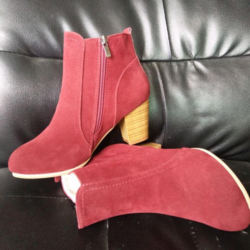 2023 Hot selling Autumn Winter Women Boots Solid European Ladies shoes boots with thick scrub