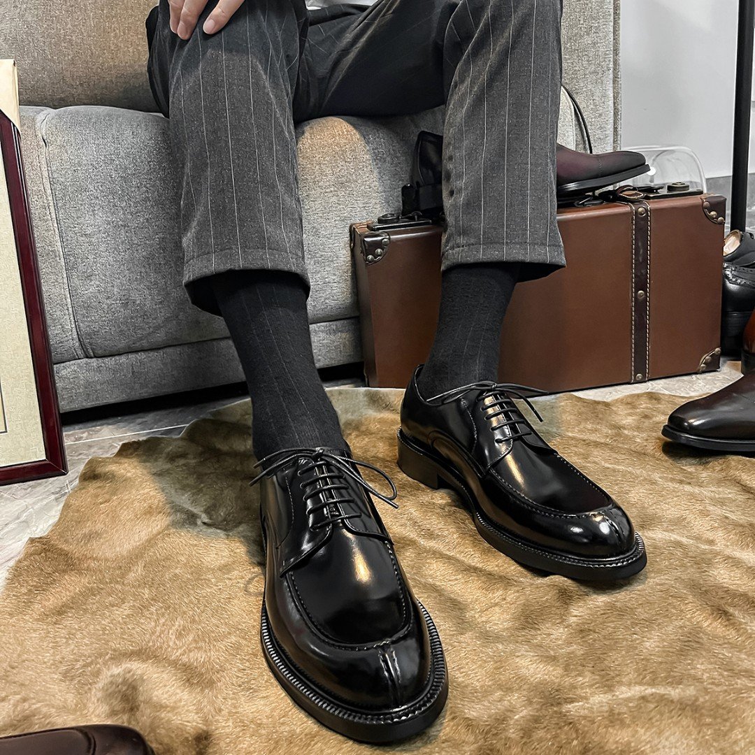 Men Dress Shoes Shadow Patent Leather Luxury Fashion Groom Wedding Shoes Men Luxury Italian style Oxford Shoes Big Size