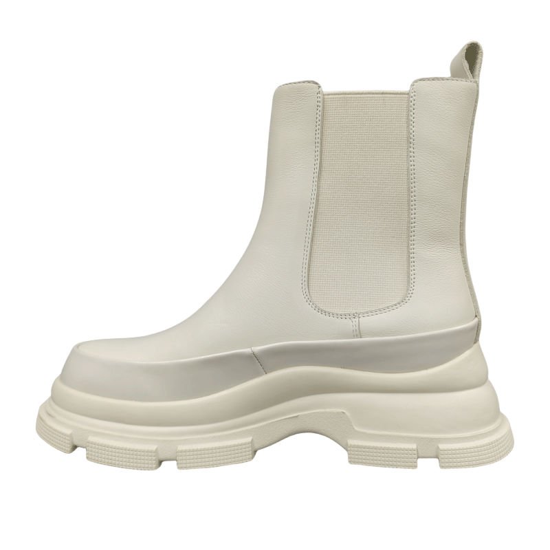 Black Cow Leather rubber outsole Goodyear conjunction Boots from shoe manufacturer