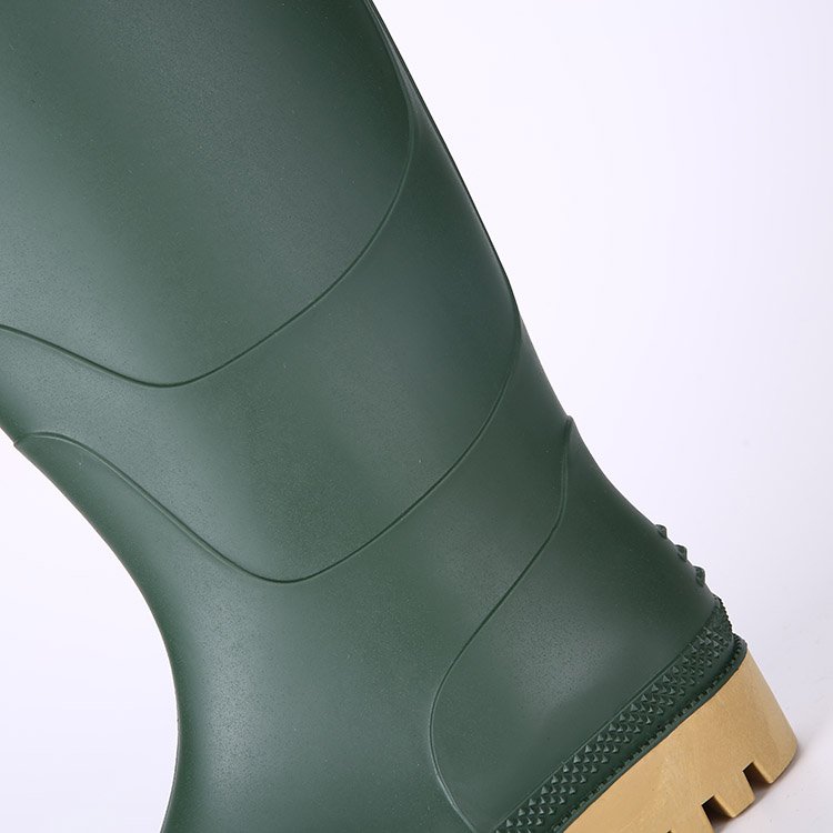 CE Green waterproof oil acid alkali resistant non-slip anti static light weight non safety garden work pvc rain boots men