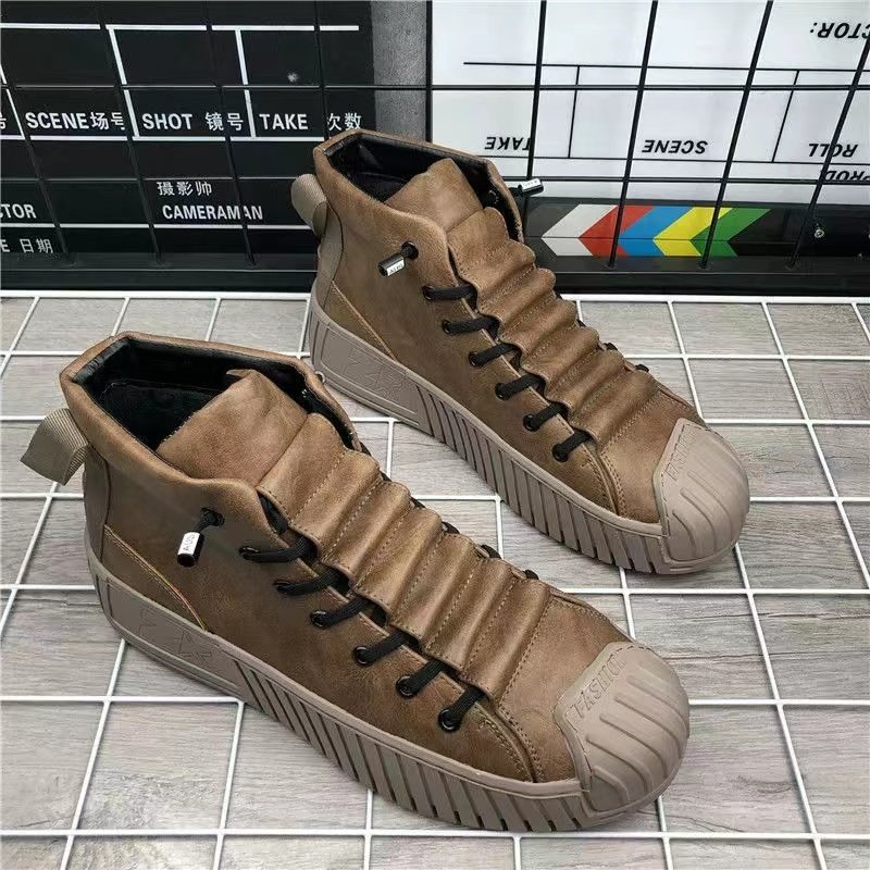 2022 latest high quality men's boots fashion trend casual board shoes men's shoes