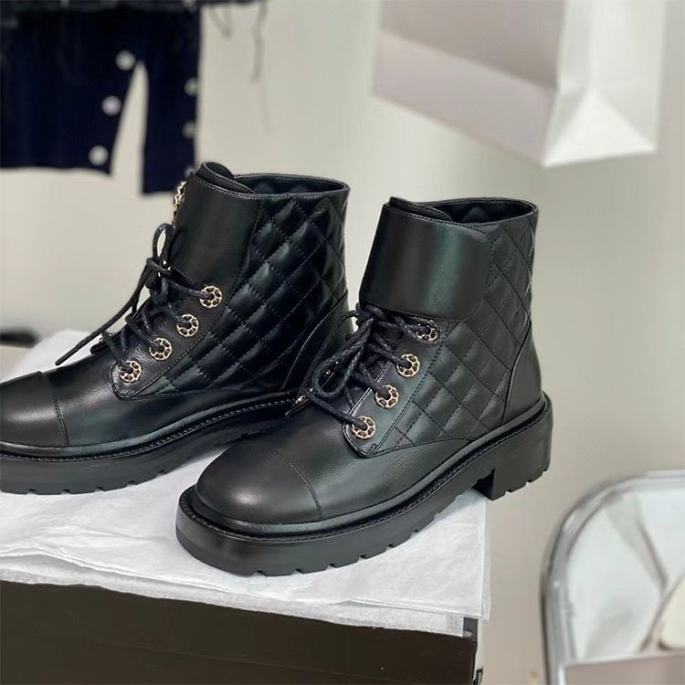 Professional standard custom boots women boots winter designer sheepskin boots