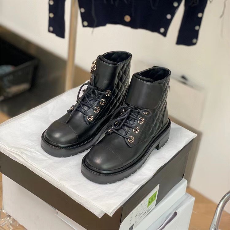 Professional standard custom boots women boots winter designer sheepskin boots