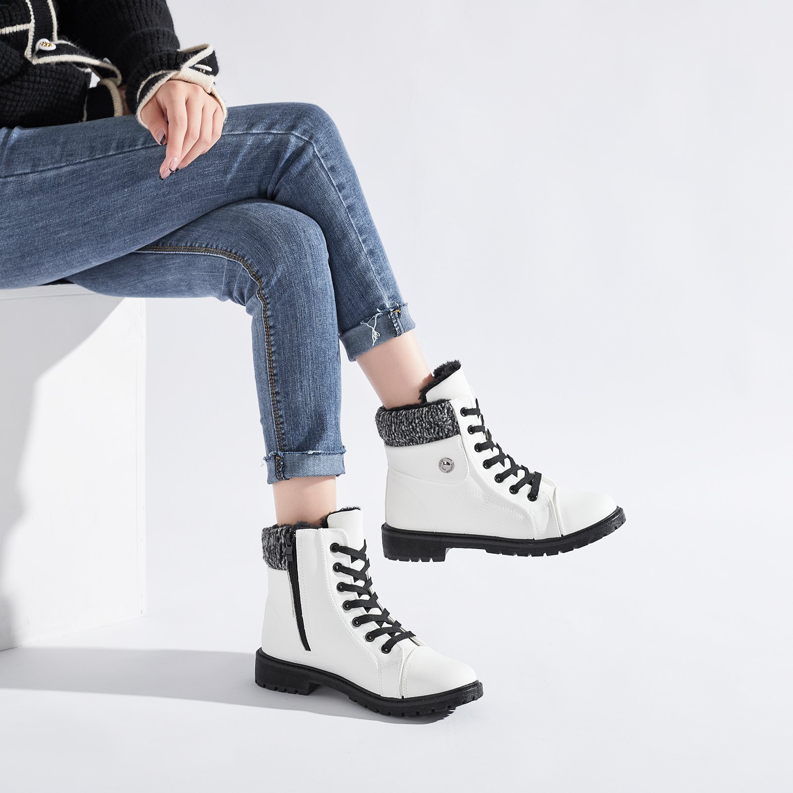 Wholesale Chinese Factory 2024 Combat Boots Leather Fall martin Boots for Women Waterproof Fashion