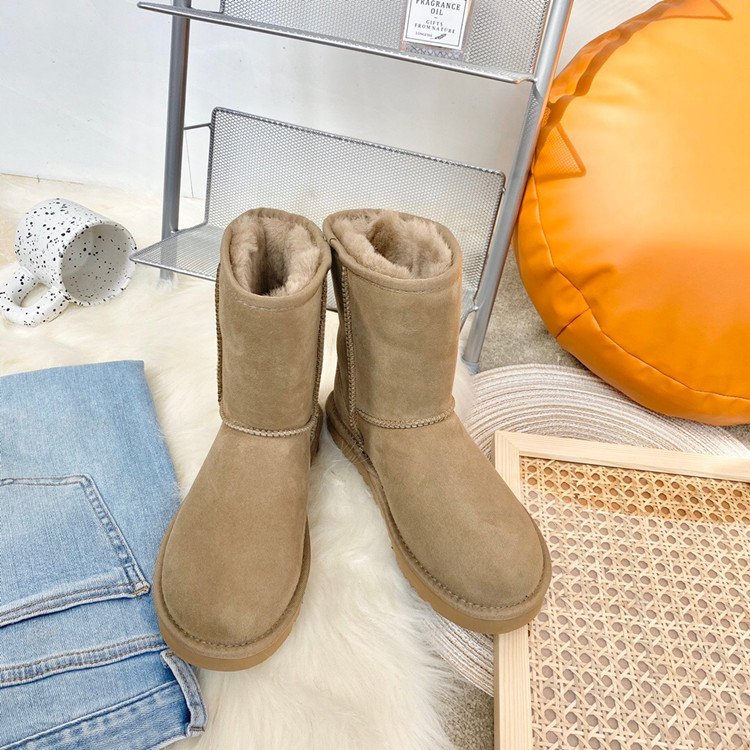 2022 High quality fancy Women's Classic Winter Warm Outdoor Short Real Leather Snow Boots Shoes With Cashmere For Women