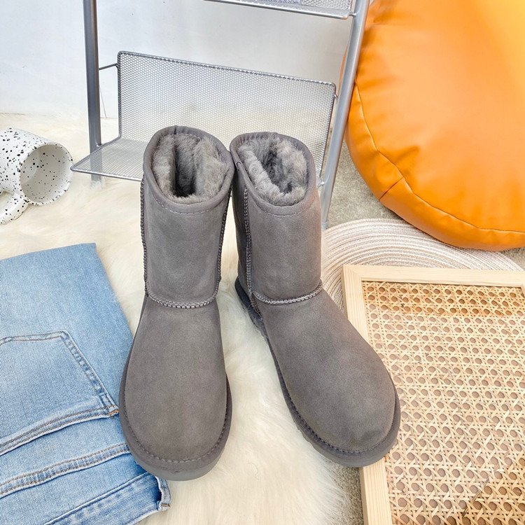 2022 High quality fancy Women's Classic Winter Warm Outdoor Short Real Leather Snow Boots Shoes With Cashmere For Women