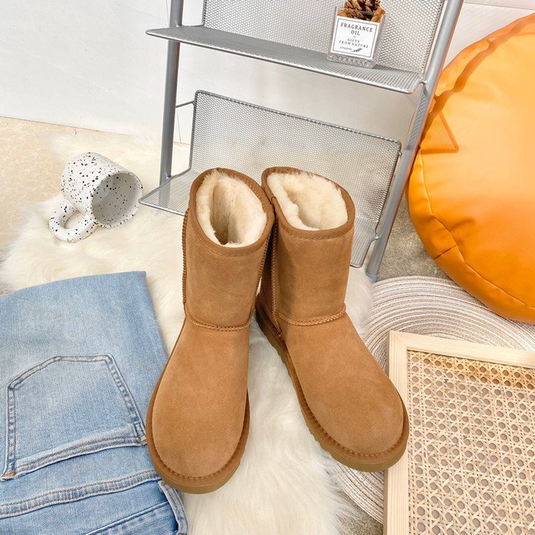 2022 High quality fancy Women's Classic Winter Warm Outdoor Short Real Leather Snow Boots Shoes With Cashmere For Women