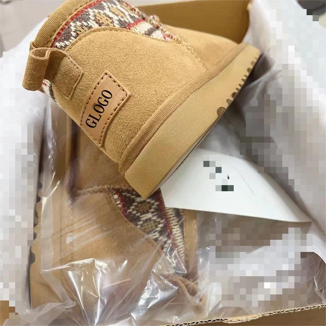 2024 New Style Cowhide Wool Men's and Women's Couple's Mid-tube Snow Boots Old Cotton Shoes Women's Boots Flat-bottomed