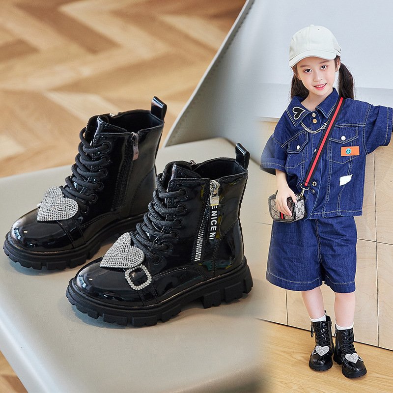Heart Pattern Non Slip Outdoor Winter Children Shoes Soft Bottom Comfortable Anti-slip Kids New Fashion Lacquer Leather Boots