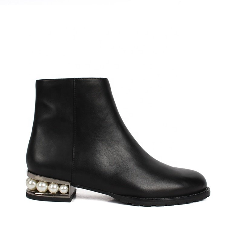 2024 Factory Custom Ladies Elegant Black Leather Chelsea Boots Simple High Heel Ankle Boots Pearl Decorative Heel Autumn Women