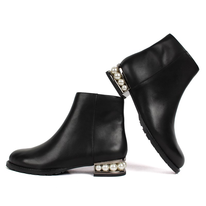 2024 Factory Custom Ladies Elegant Black Leather Chelsea Boots Simple High Heel Ankle Boots Pearl Decorative Heel Autumn Women
