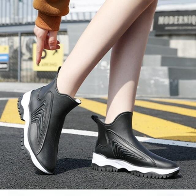 Cute short boots chelsea ladies gumboots designer black women ankle rain boots