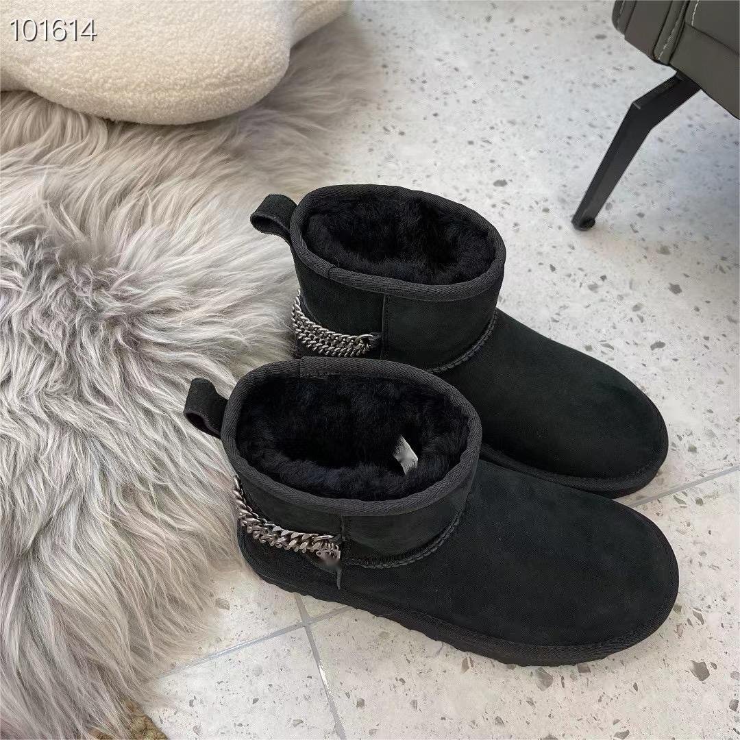 QY7202 2024 Designer's new fall/winter women's boots Classic flat low top metal chain short snow boots