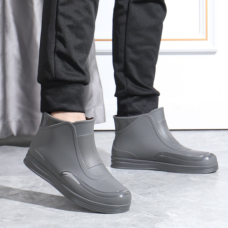 New Men's Short Rain Boots Fashion Flat Rain Boots Waterproof Non Slip Kitchen Work Rubber Shoes