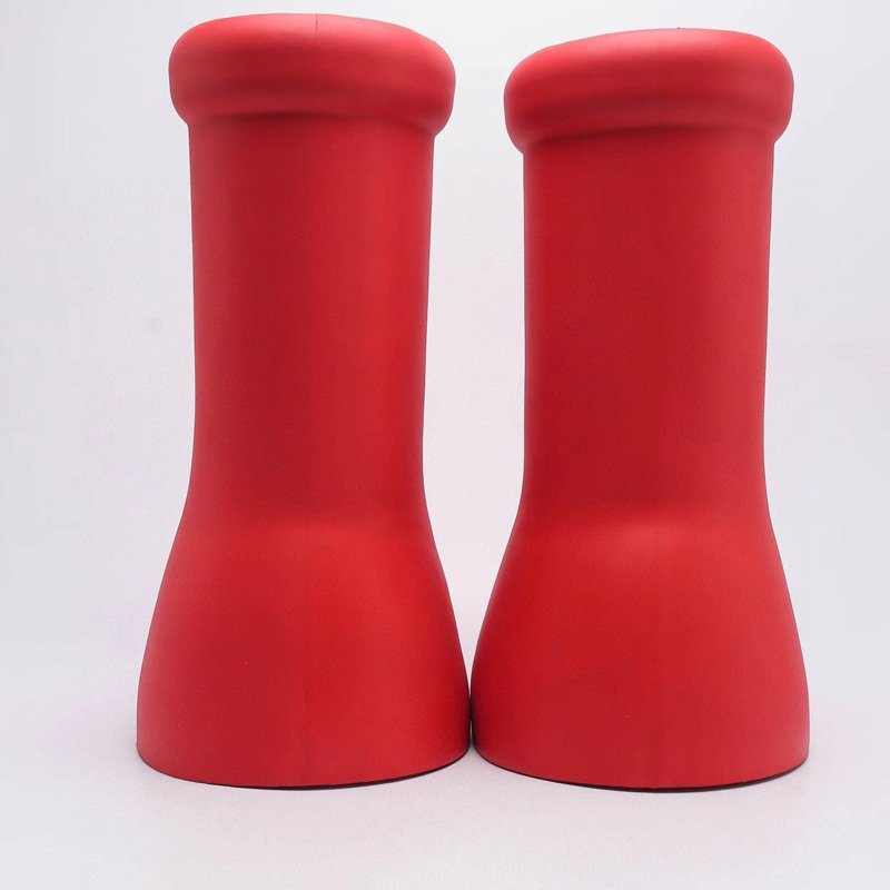 2023 New Designer Customize LOGO Thick soled rain boots Red High Boots for women Round Toe Slip-on Runway Party Shoes For Lady