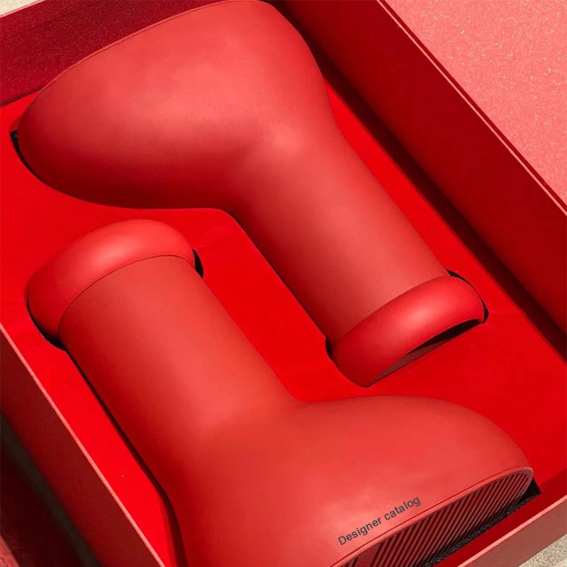2023 New Designer Customize LOGO Thick soled rain boots Red High Boots for women Round Toe Slip-on Runway Party Shoes For Lady