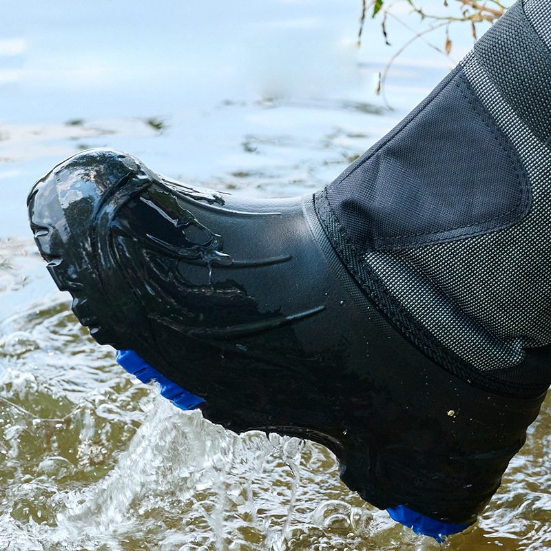 New winter snow waterproof and cold-resistant fishing boots shoes steel nail anti-slip outsole men fishing boots