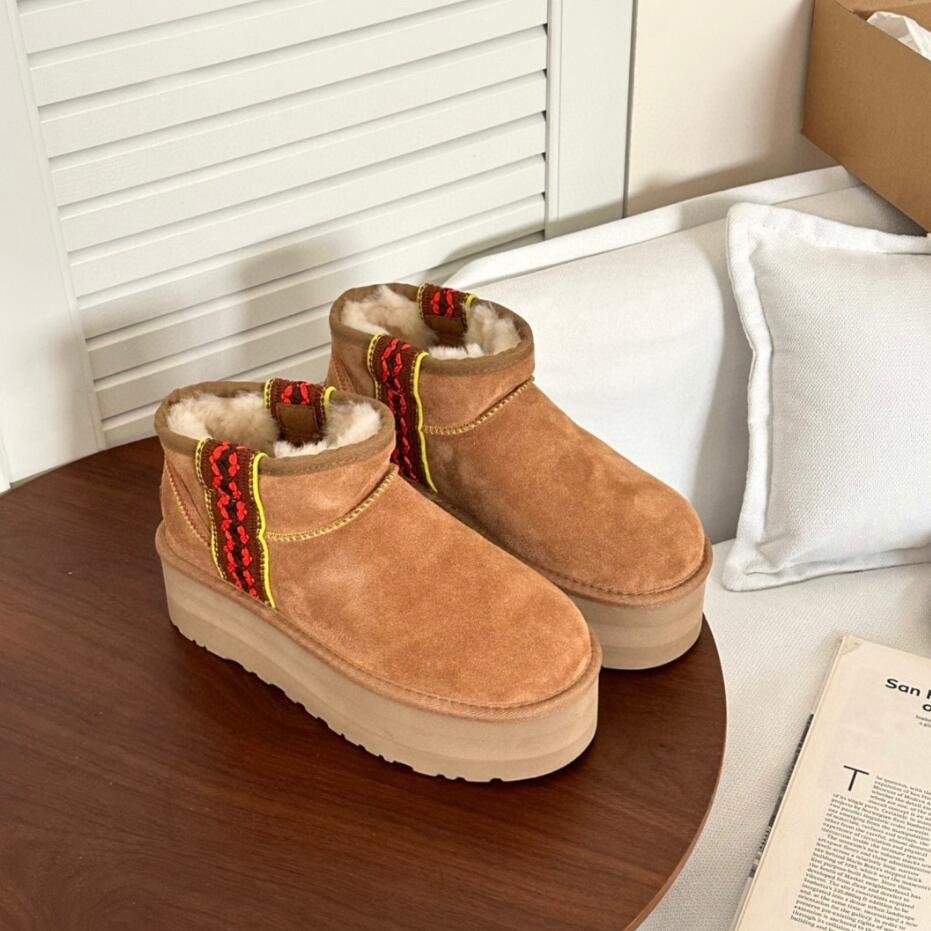 Classic hot selling sheepskin wool integrated winter suede platform heightened fashion women's boots