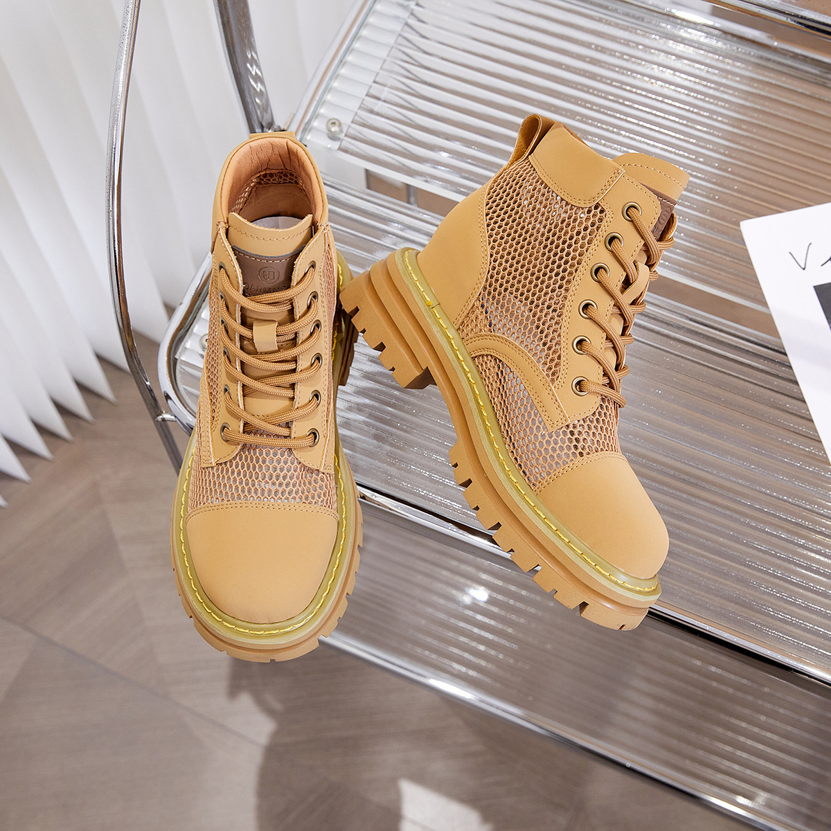 Fashion Chunky Heel Platform Leather Lace up Martin Women's Heel Shoe Ankle Boots for Women