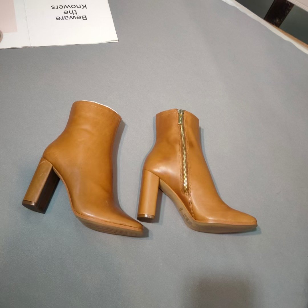 High Quality Low Price Women Leather Camel Color Boots In Stock