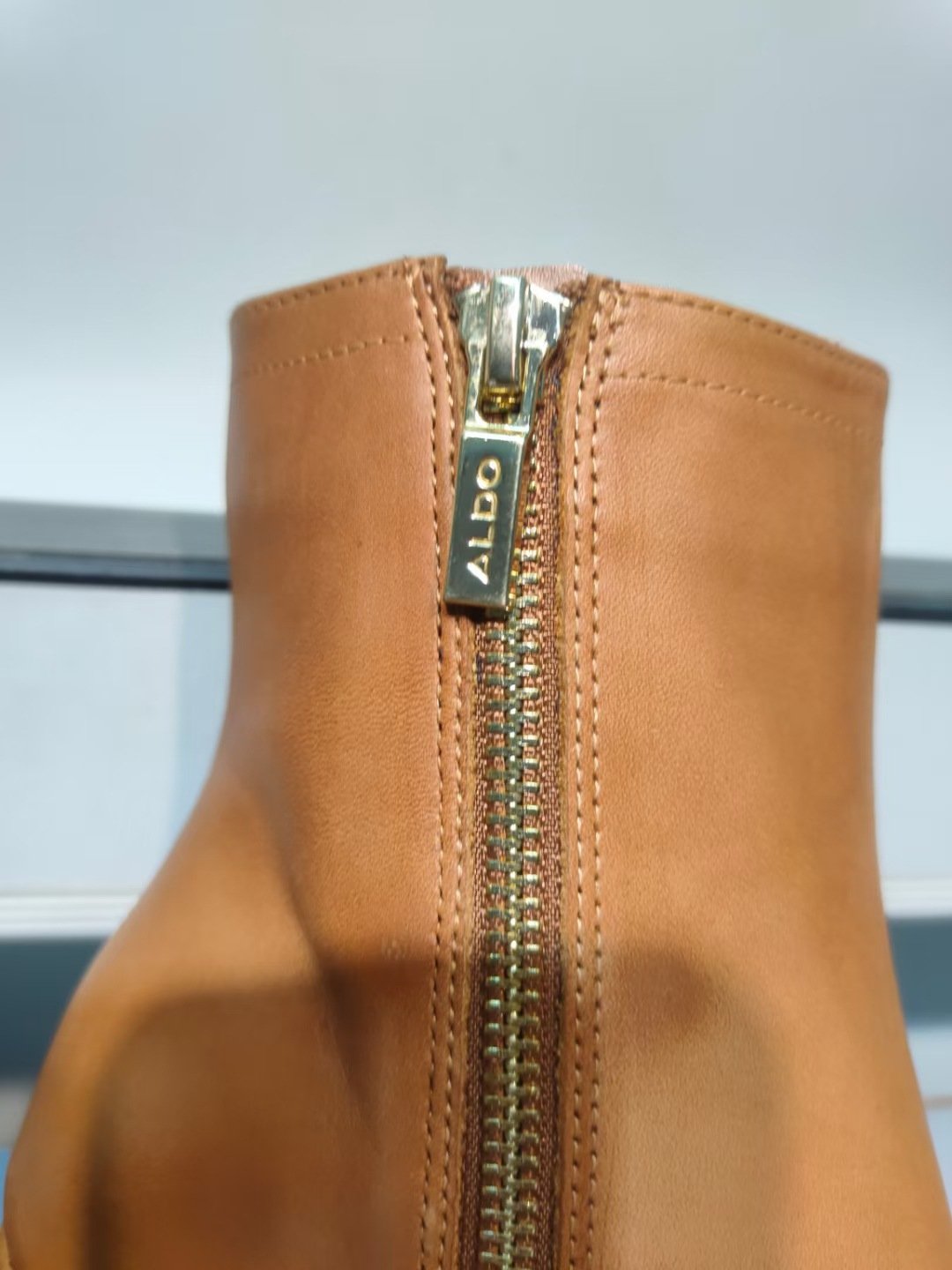 High Quality Low Price Women Leather Camel Color Boots In Stock