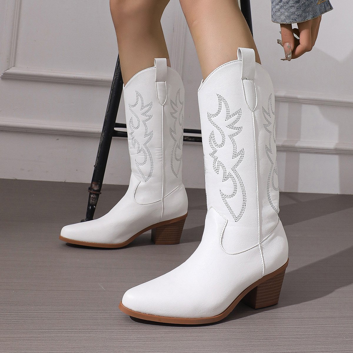 Xinzirain Custom Pointed Toe Knee High Chunky Heel Embroidered Design Genuine Leather Western Cowboy Boots