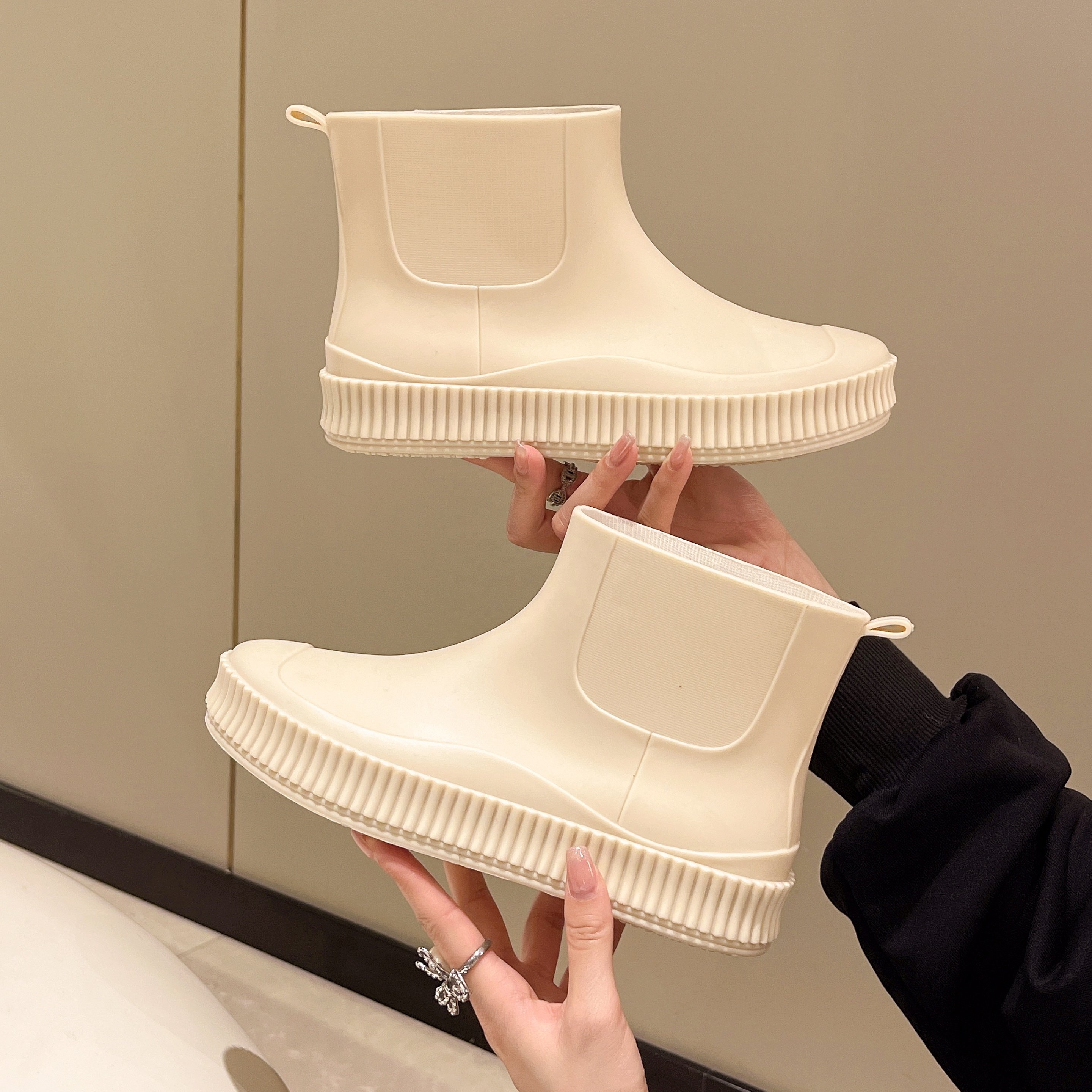 Rubber Women Waterproof Ankle Shoes New Female Water Shoes Trendy Rain boots Ankle Boots