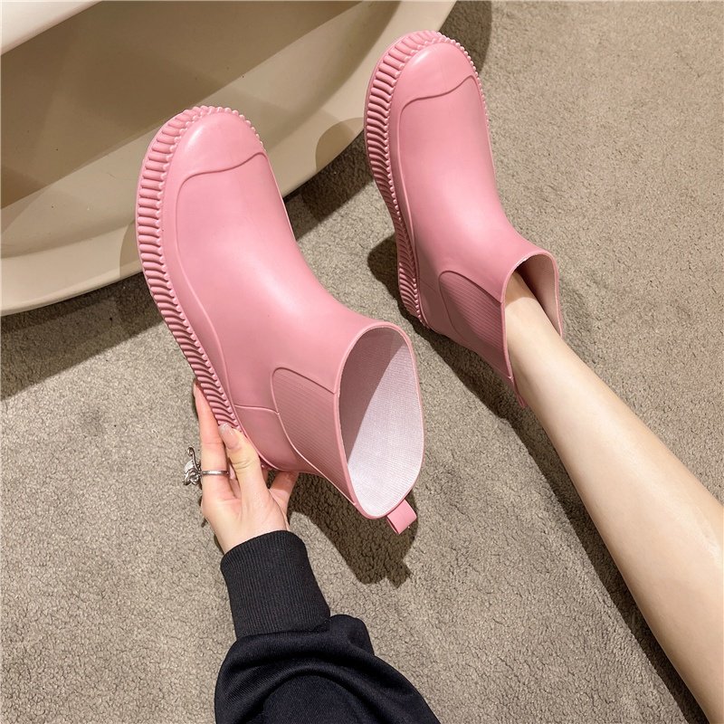 Rubber Women Waterproof Ankle Shoes New Female Water Shoes Trendy Rain boots Ankle Boots