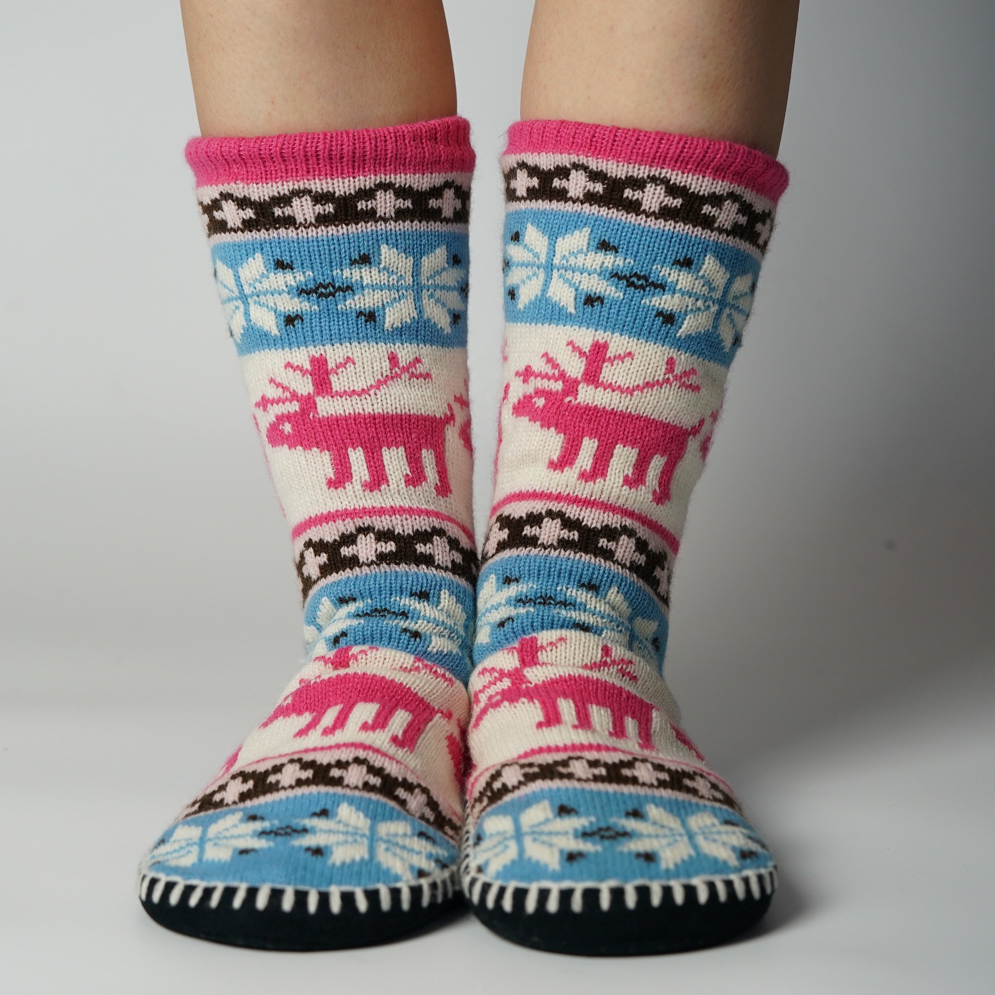 OEM Wholesale Cozy Boots Mukluk Soft Thick Women Non Slip Winter Floor Slipper Socks