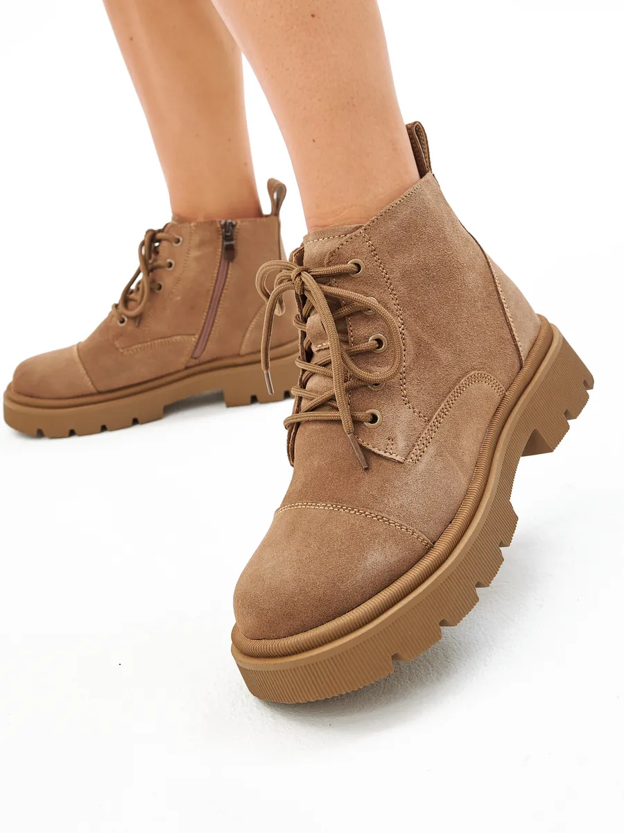 Factory wholesale customized fashionable casual Martin boots for women, warm and non-slip ankle boots for autumn and winter.