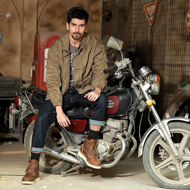 Men's industrial work boots with Low temperature hot melting made of waterproof genuine leather