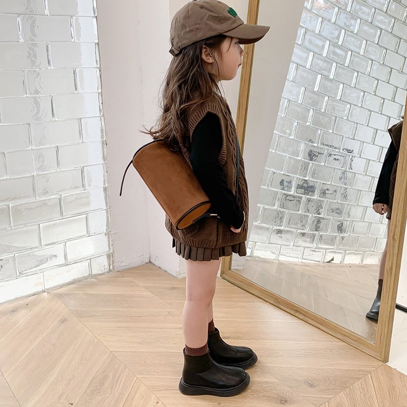 Soft comfortable leather wide fit minimalistic ergonomic designer Chelsea boots baby kids toddler girl boy shoes boots