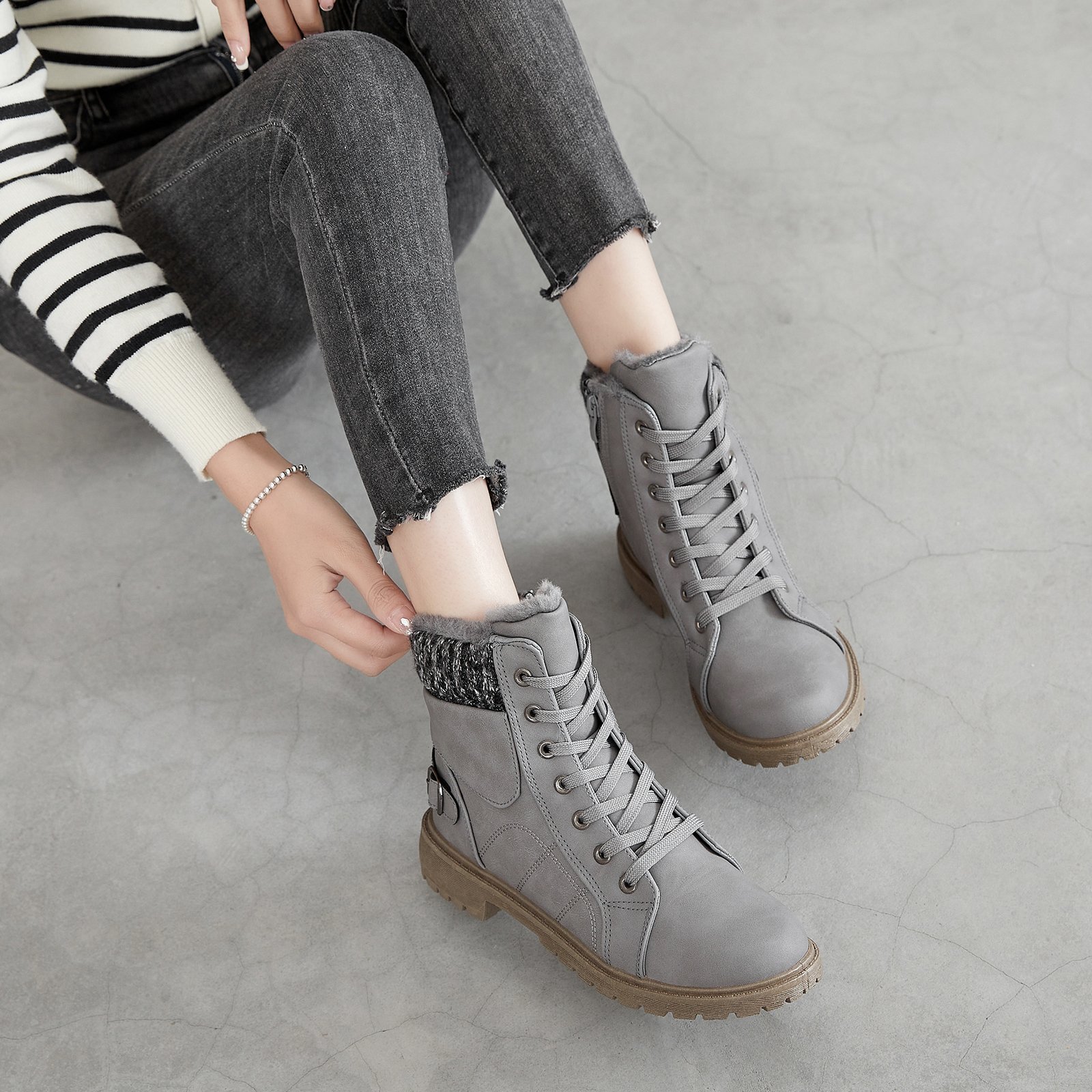 XRH Customized Bulk PVC Sole Faux Fur Lining Half Boots Wholesale Casual Waterproof Ladies Snow Winter Ankle Boots For Women