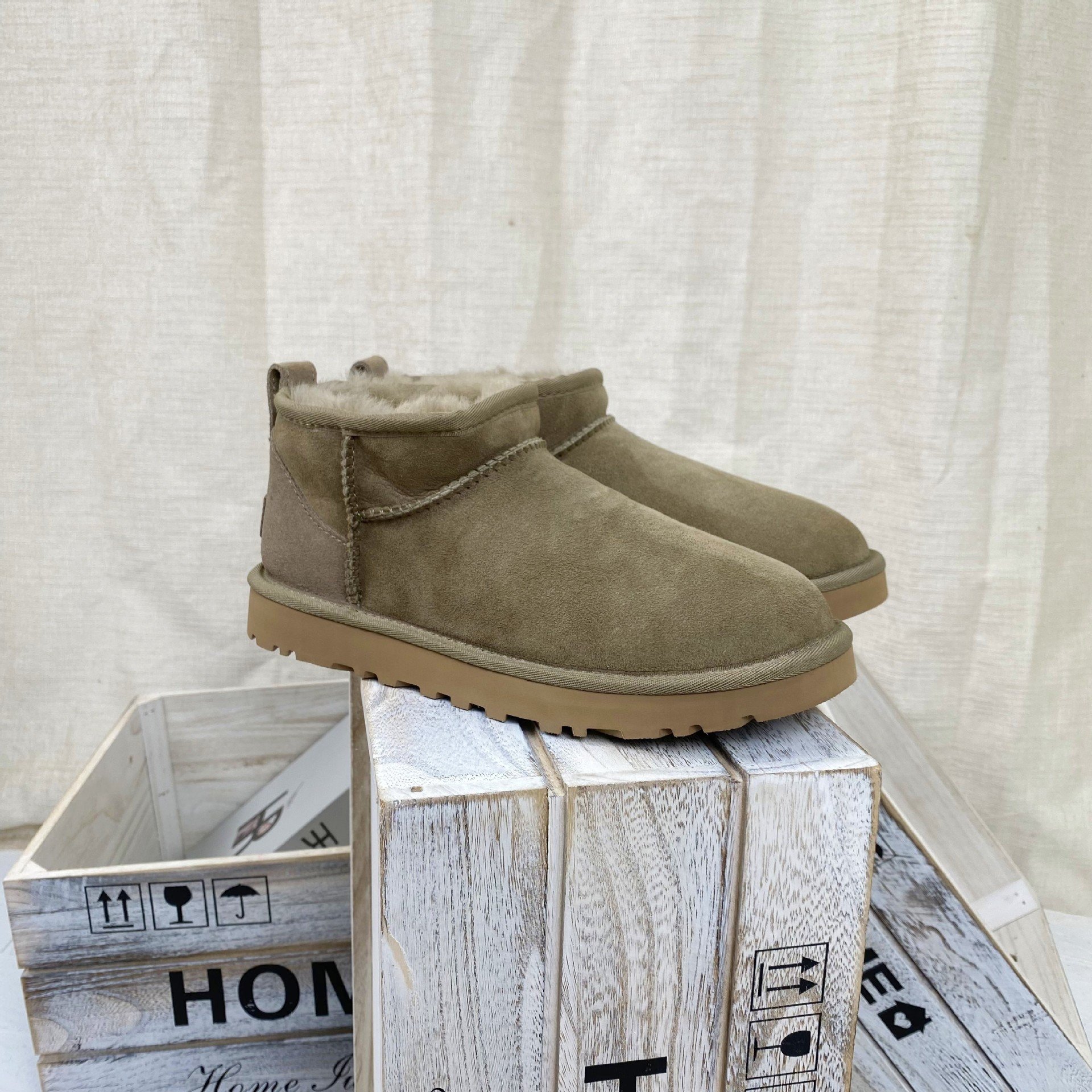 Thick Sole Soft Felt Shoes for Winter Warm Comfortable Women's Petite High Heel Cotton Snow Boots European Style