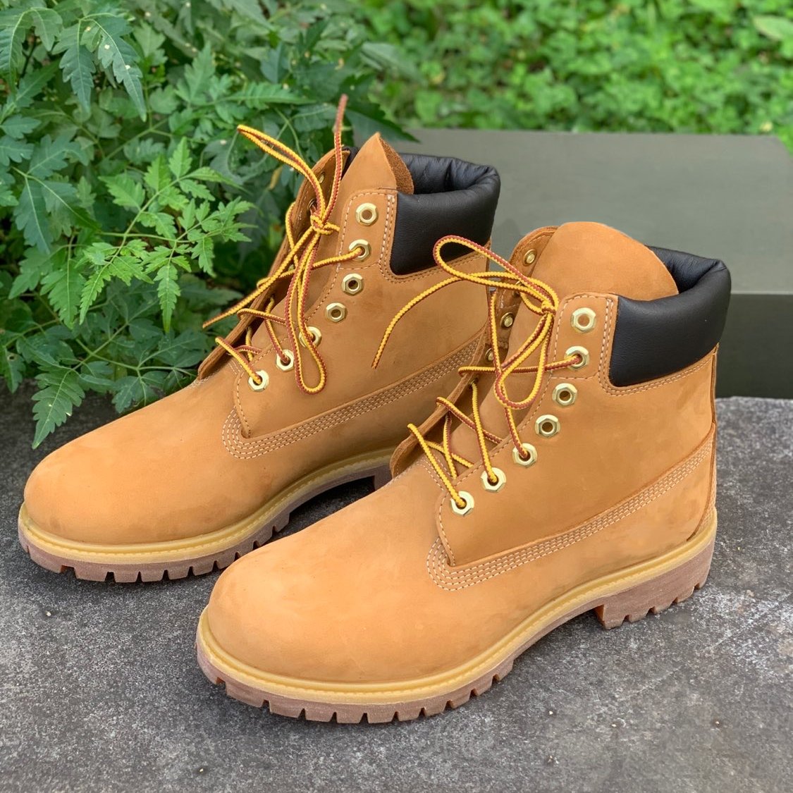 TB Dropshipping Designer Boots Outdoor Sports Mountain Climbing High-Top Fashion Walking Men Women Shoes