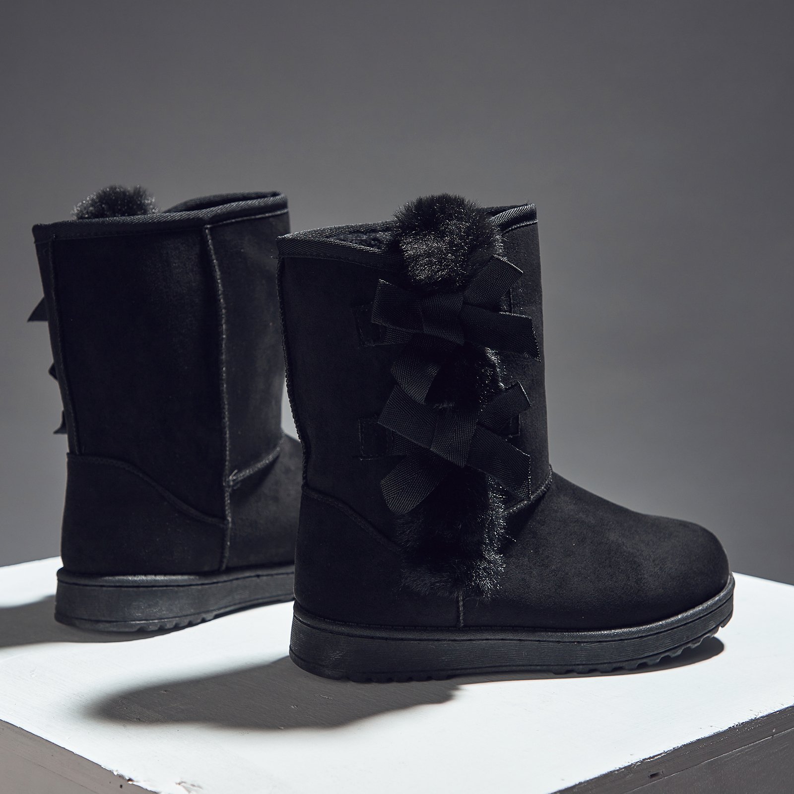 Wholesale OEM Warm Thick Suede Ladies Winter Ankle Boots Classic Faux Fur Lining Snow Boots Women Shoes