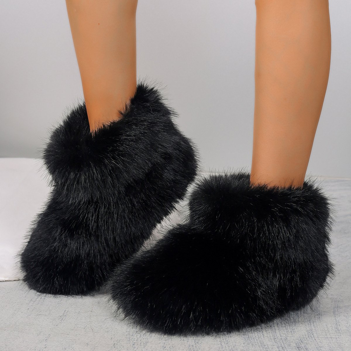Women's Plush Short Fur Snow Boots New Cross-Border Europe and the United States Big Size Female Fur Boots Home Slippers