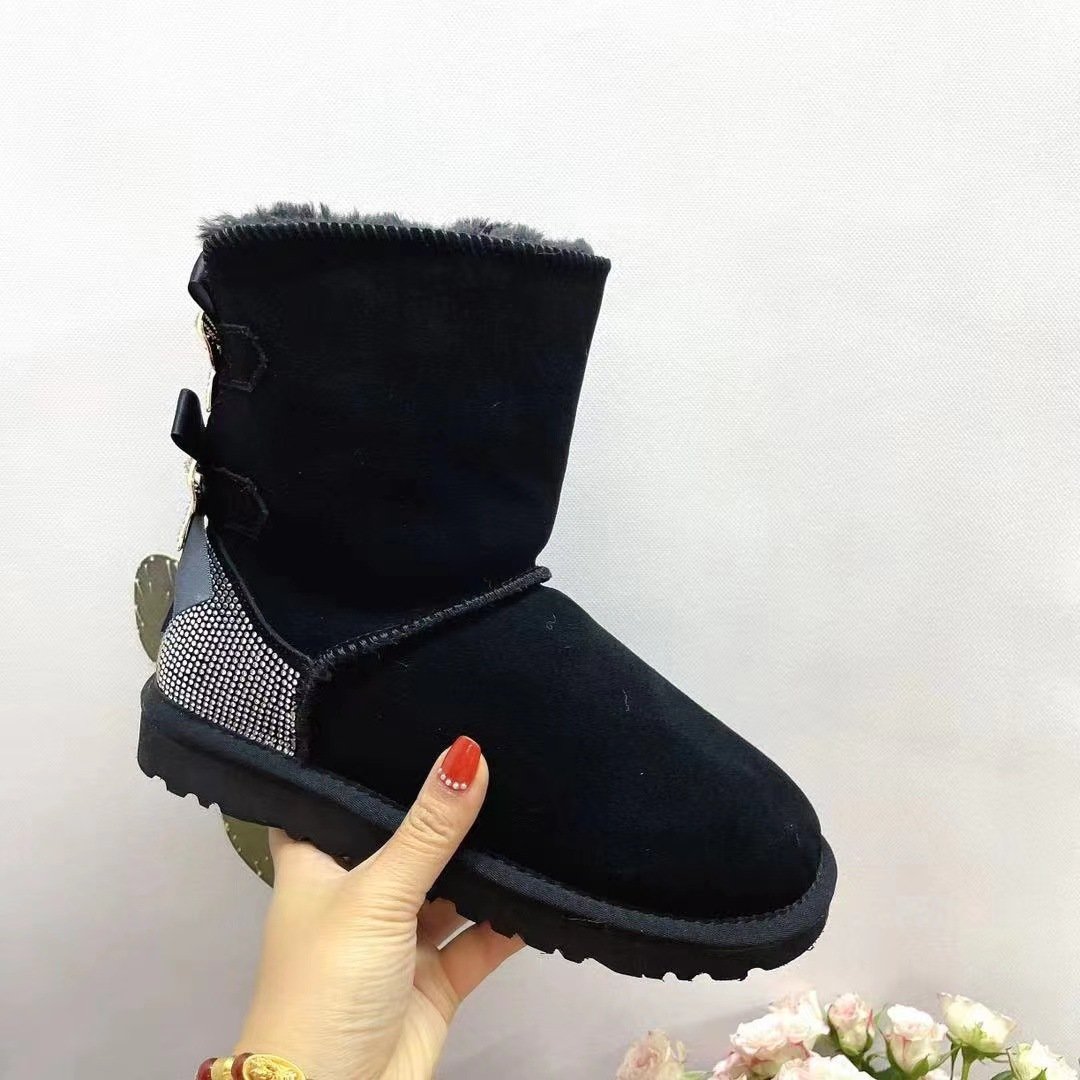 High Quality Wholesale Fashion Bows Rhinestones Bling Bling Fur One Winter Fur Snow Boots For Women