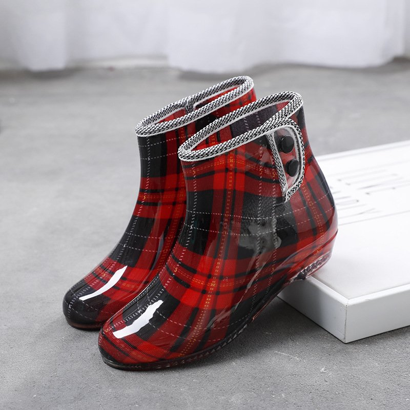 2024 Fashionable New Ankle Rain Shoes Waterproof Buckle PVC Material Women Rain Boots