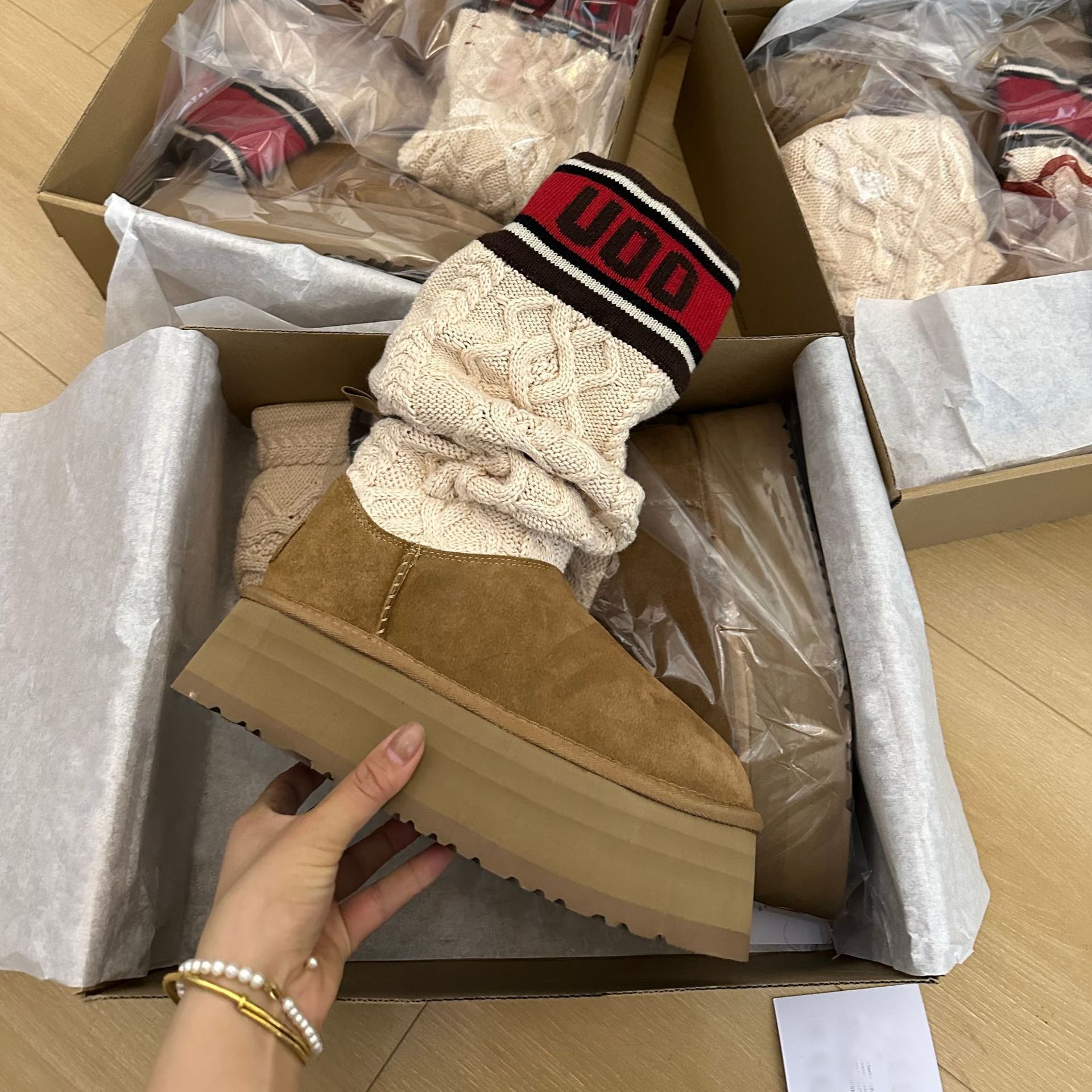 QY111307 2024 New arrivals Winter Women rubber Sock Snow Boots Booties Warm Working Lace Up Sock Snow Boots