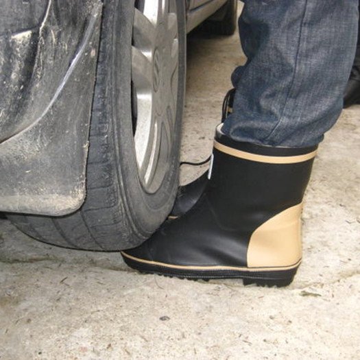 Sturdy non slip PVC wide safety rain boots waterproof nail proof steel toe work boots for man women